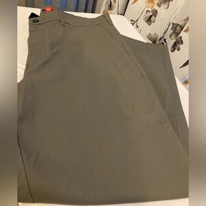 Men’s Gray Izod Straight Leg Pant 40x32